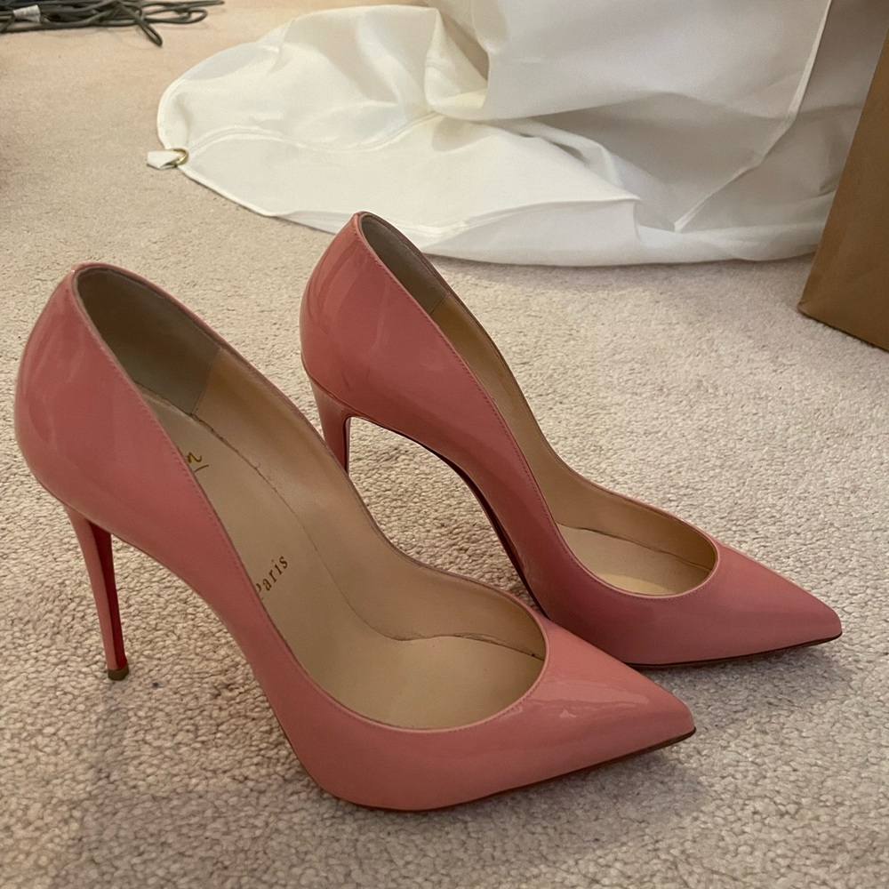 Used pink louboutins. Size 8.5. Shoe is in good condition.